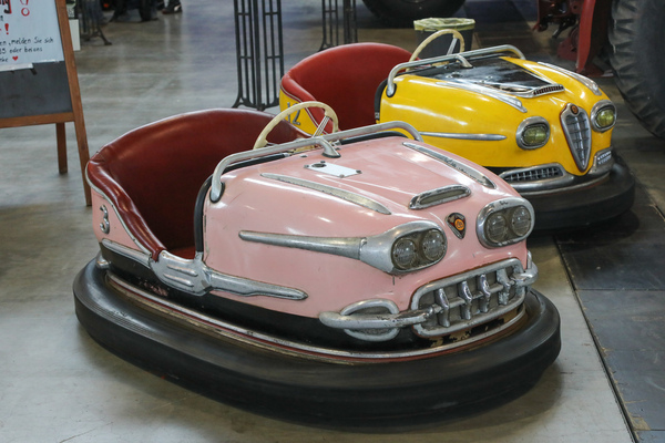 Chevrolet und Alfa Romeo vom "Auto Scooter"-Jahrmarktbetreiber - 24. Retro Classics Stuttgart 2025