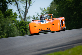 Chevron B19 (1970) - Feld "GT" - Masters Historic Festival Brands Hatch 2023