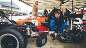 Chevron-Ford B17 (1970) - Derek Bell Cup - Goodwood Members' Meeting 2017