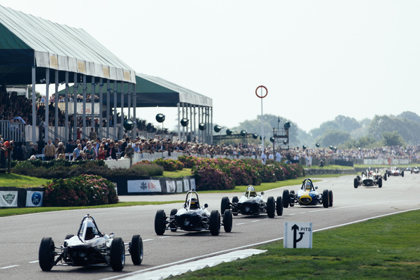 Chichester Cup - Formula Junior cars battle for positions - Goodwood Revival 2014