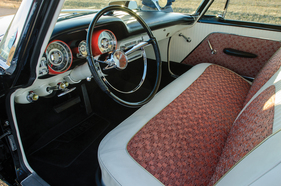 Chrylser Saratoga Hardtop Coupe (1957) - als Lot 106 an der Versteigerung von RM in Arizona am 15./16. Januar 2015