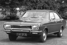 Chrysler 2 Litres (1974) - mit Vinyldach