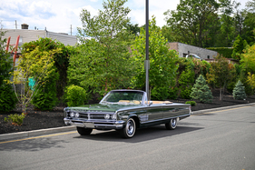 Chrysler 300 Convertible (1966) - als Lot 269 an der RM Sotheby's Hershey Versteigerung 2025