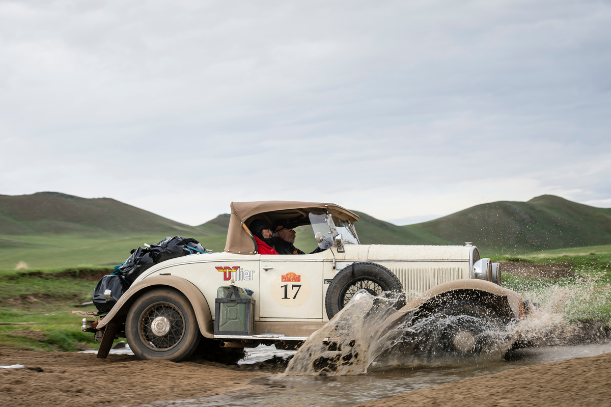 Chrysler 70 (1930) - "Heiri" muss einiges aushalten - Rallye Peking-Paris 2016