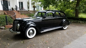 Chrysler Airflow C-17 (1937) - Angeboten als Lot Nr. 2084 bei der 2021er Auburn-Fall-Auktion von RM Sotheby's