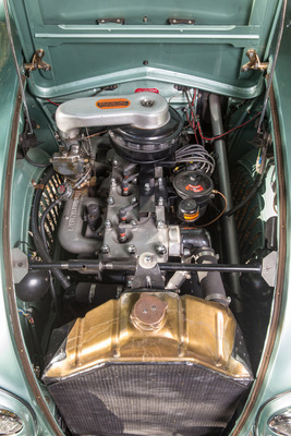Chrysler Airflow C1 (1935) - Reihen-Achtzylindermotor