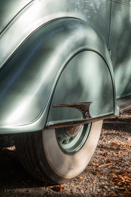 Chrysler Airflow C1 (1935) - Spats und Verzierungen über den Hinterrädern