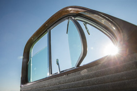 Chrysler Airflow C1 (1935) - grosse Ausstellfenster