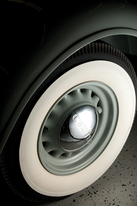 Chrysler Airflow Eight Sedan (1934) - als Lot 117 an der RM Auction Motor City vom 26. Juli 2014