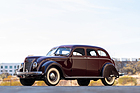 Bild: Chrysler Airflow Eight Sedan (1937) - als Lot 118 an der RM Sotheby’s Arizona Versteigerung 2025