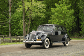 Chrysler Imperial Airflow Sedan (1936) - als Lot 125 an der RM Sotheby's Hershey Versteigerung 2025 Chrysler Imperial Airflow Sedan (1936) - als Lot 125 an der RM Sotheby's Hershey Versteigerung 2025