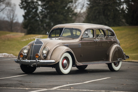 Chrysler Imperial Airflow Sedan (1936) - als Lot 161 an der RM/Sotheby's Amelia Island Versteigerung am 10. März 2018