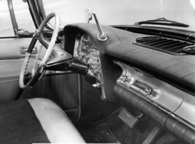 Chrysler Imperial - mit bemerkenswerten Innenraumdetails - Genfer Autosmobilsalon 1959