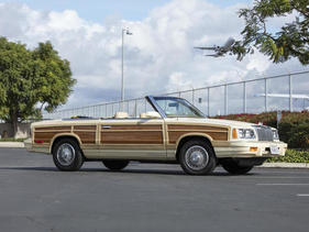 Chrysler LeBaron Town & Country Convertible (1986) - als Lot 064 an der Bonhams Scottsdale Versteigerung am 16. Januar 2020