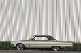 Chrysler New Yorker (1966) - Länge läuft, die Limousine wirkt dank ihrer Länge elegant