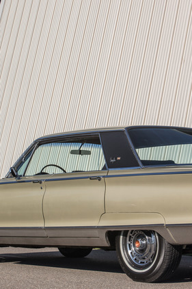 Chrysler New Yorker (1966) - in dieser Version mit nur zwei Seitenscheiben