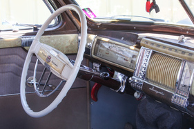 Chrysler Royal Coupe (1941) - opulenter Innenraum - Autohalle Sunday Classics Juni 2022