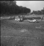Chrysler Royal - Ford vor Chrysler Royal und Peugeot 402 - es geht hart zu bei diesem 50er-Jahre-Stockcar-Rennen in der Schweiz