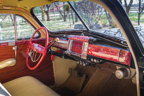 Chrysler Royal Town and Country Six-Passenger 'Barrelback' Station Wagon (1941) - als Lot 232 an der Versteigerung von RM in Arizona am 15./16. Januar 2015