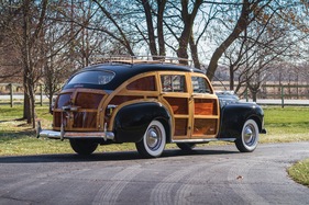 Chrysler Royal Town and Country Six-Passenger 'Barrelback' Station Wagon (1941) - als Lot 232 an der Versteigerung von RM in Arizona am 15./16. Januar 2015