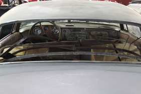 Chrysler ST Special Coupé Ghia (1955) - Artcurial Versteigerung an der Rétromobile 2012 in Paris (Lot 369) - auf den Käufer dieses Einzelstücks kommt viel Arbeit zu - von Artcurial in Paris 2012 für Euro 70'000 zugeschlagen