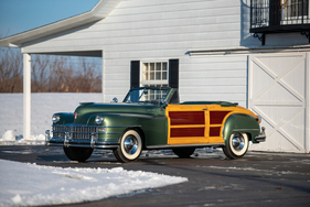 Chrysler Town and Country Convertible (1948) - als Lot 215 an der RM/Sotheby's-Amelia-Island-Versteigerung am 6./7. März 2020