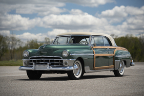 Chrysler Town and Country Newport (1950) - Angeboten als Lot Nr. 2047 bei der 2021er Auburn-Fall-Auktion von RM Sotheby's