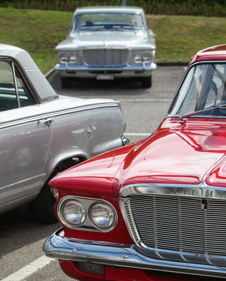 Chrysler Valiant in Rot und Grau - AMAG Classic Day 2022