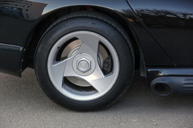 Chrysler Viper RT/10 (1995) - 335-er Reifen auf 17-Zoll-Rädern
