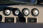 Chrysler Viper RT/10 (1995) - Zusatzinstrumente für Wassertemperatur, Öldruck, Benzinstand und Bordspannung
