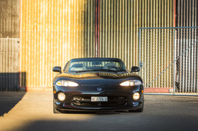 Chrysler Viper RT/10 (1995) - der grosse V10-Motor verlang nach viel Luftzufuhr