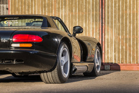 Chrysler Viper RT/10 (1995) - die seitlichen Auspuffe sind schön integriert
