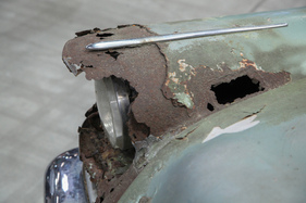 Chrysler Windsor 4-Door Sedan (1957) da reicht Polieren nicht mehr – Swiss Classic World Luzern 2022