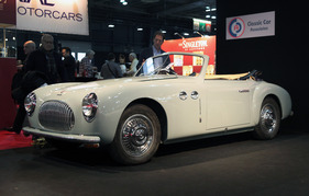 Cisitalia 202 SC Cabriolet (1948) - von Stabilimenti Farina eingekleidetes Chassis 072 SC (Rétromobile 2013)