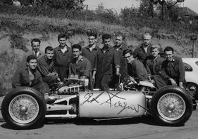 Cisitalia 360 (1947) - Die Lehrlingsmannschaft, die den Cisitalia 1960 wieder zusammenbaute