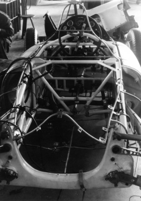 Cisitalia 360 (1947) - verwindungssteiffer Gitterrohrrahmen aus Chrom-Molybdän-Stahl