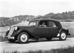 Citroën 15-Six D (1950) – jetzt mit geraden Stossfängern, aber noch immer hängenden Scheibenwischern