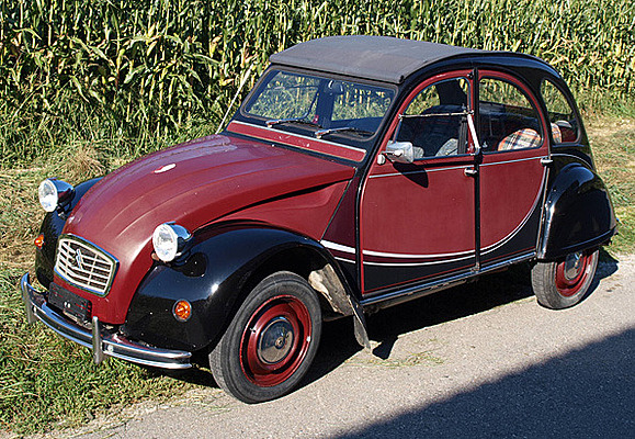 Citroën 2 CV 6 Charleston (1987) - angeboten an der No-Limit-Auktion der Oldtimer Galerie Toffen vom 17. September 2011