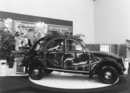 Citroën 2 CV - das Sondermodell 2CV Charleston auf dem Citroën-Stand am Genfer Autosalon 1981