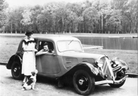 Citroën 7 (1934) - ein früher 7 CV mit 1303-cm3-Motor, statt Entlüftungsschlitzen gab es Klappen