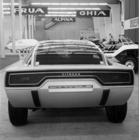 Citroën Camargue am Genfer Automobilsalon 1972 - Heckansicht des Bertone-Prototyps auf Citroën-GS-Basis