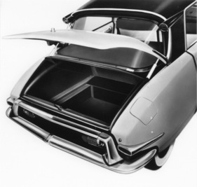 Citroën DS 19 (1957) - das abfallende Heck begrenzte das Kofferraumvolumen