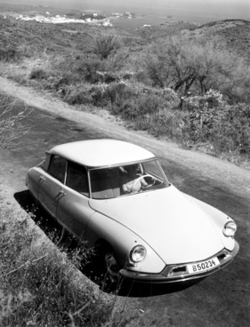 Citroën DS 19 (1958) - der Wunschtransport für die französische Geschäftsfrau