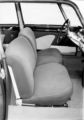 Citroën DS 19 (1963) - Blick in den Innenraum - Fahrer- und Beifahrersitz
