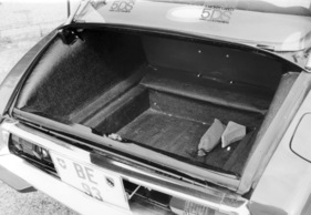 Citroën DS 19 (1963) - Blick in den Kofferraum
