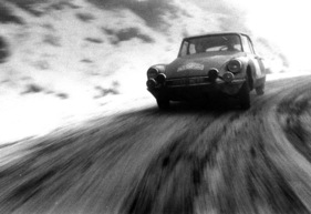Citroën DS 19 an der Rallye Monte Carlo 1964 - Citroën in voller Fahrt an der Rallye Monte Carlo 1964 (1964)
