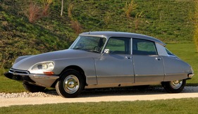 Citroën DS 23 ie Pallas Berline (1972) - nach erbittertem Bieterkampf für Euro 140'000 zugeschlagen (Lot 341)