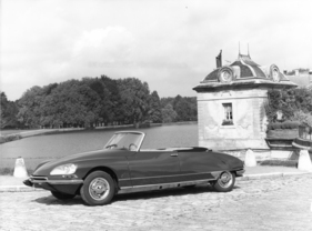 Citroën DS Cabriolet (1968) - mit der grstrafften Frontpartie