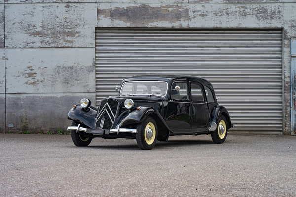 Bild: Citroën 11 B Familiale (1953) - als Lot 27 an der Versteigerung "Klassische Automobile & Motorräder" der Oldtimer Galerie in Toffen am 18. Oktober 2025