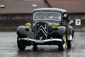 Citroën 11 BL Traction Avant - bei der Anfahrt - OSMT Zug im September 2017